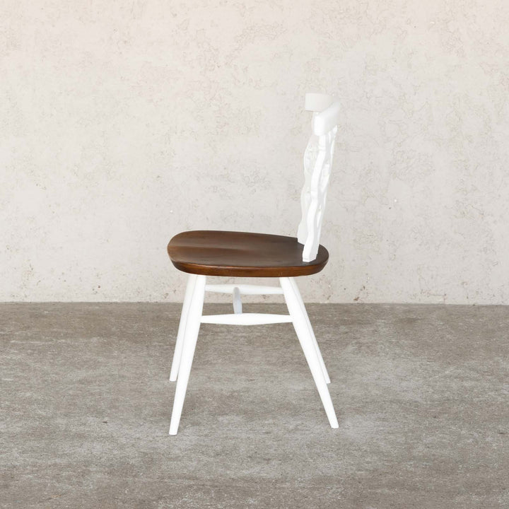 英国【ERCOL アーコール】ホワイトペイントがエレガントさを醸し出す シスルバックチェア No.375 /22E-3 [m]