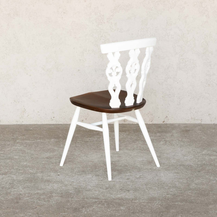 英国【ERCOL アーコール】ホワイトペイントがエレガントさを醸し出す シスルバックチェア No.375 /22E-3 [m]