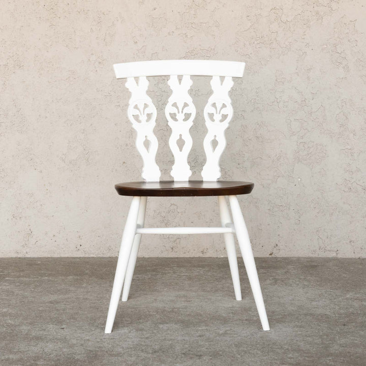 英国【ERCOL アーコール】ホワイトペイントがエレガントさを醸し出す シスルバックチェア No.375 /22E-3 [m]