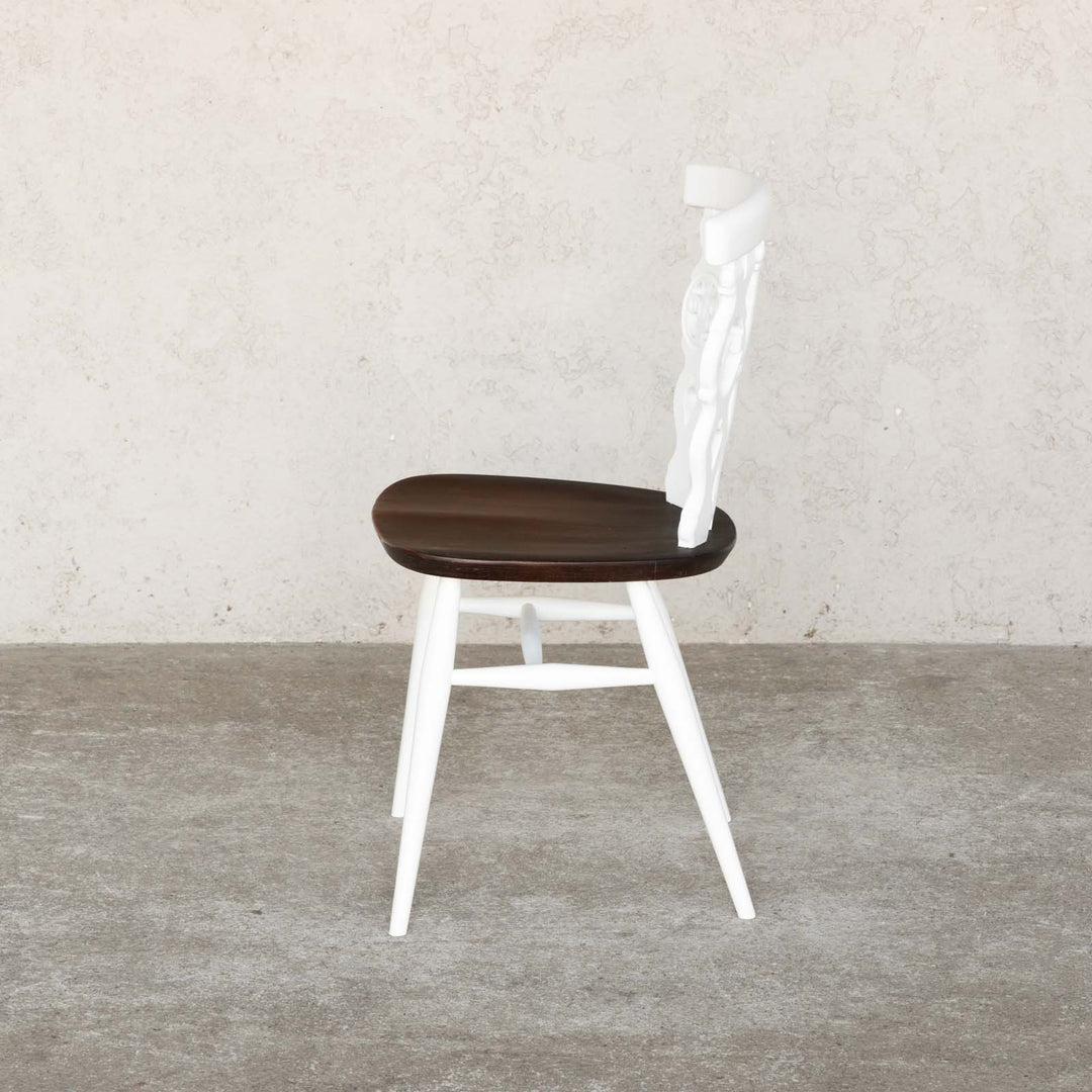 英国【ERCOL アーコール】ホワイトペイントがエレガントさを醸し出す シスルバックチェア No.375 /22E-5 [m]