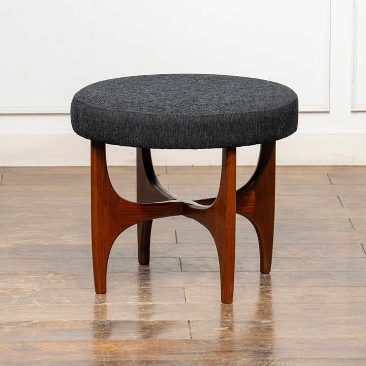 英国【G-PLAN ジープラン Fresco フレスコ】絵になるフォルム チーク スツール /22E-2