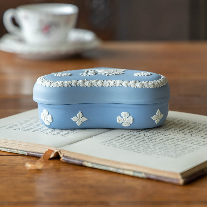 【WEDGWOOD ウェッジウッド Jasper ジャスパー】蓋付き小物入れ ハートボックス ペールブルー /22F-3[m]