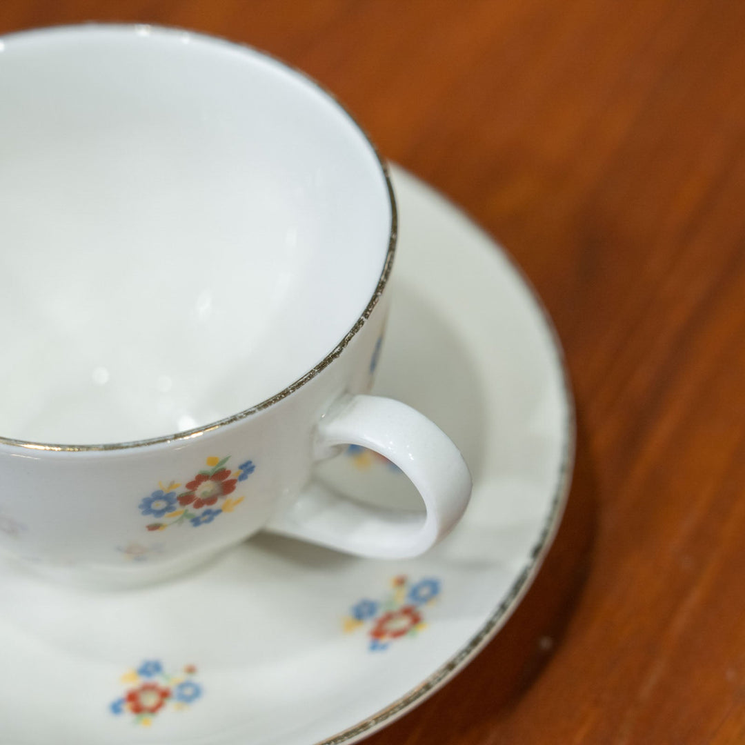 【ARABIA アラビア】北欧らしい小さな花柄デザインが可愛らしい コーヒーカップ&ソーサー OZモデル[m]