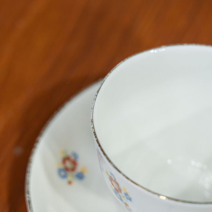 【ARABIA アラビア】北欧らしい小さな花柄デザインが可愛らしい コーヒーカップ&ソーサー OZモデル[m]
