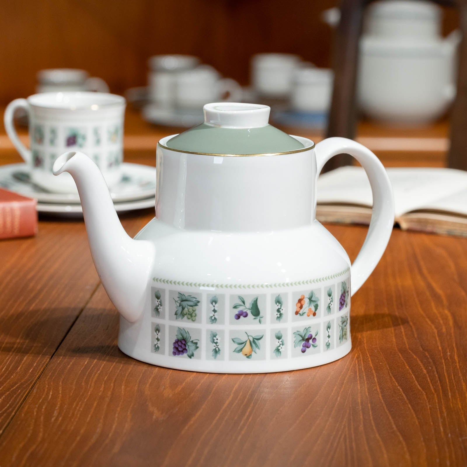 ROYAL DOULTON ロイヤルドルトン TAPESTRY タペストリー】ティーポット