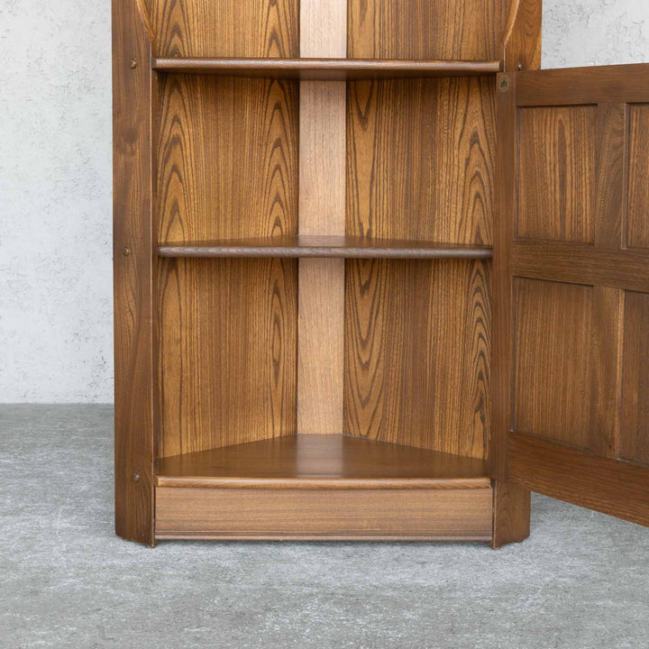 英国【ERCOL アーコール】エルム コーナーキャビネット No.474 Old Colonial オールドコロニアル /22I[m]