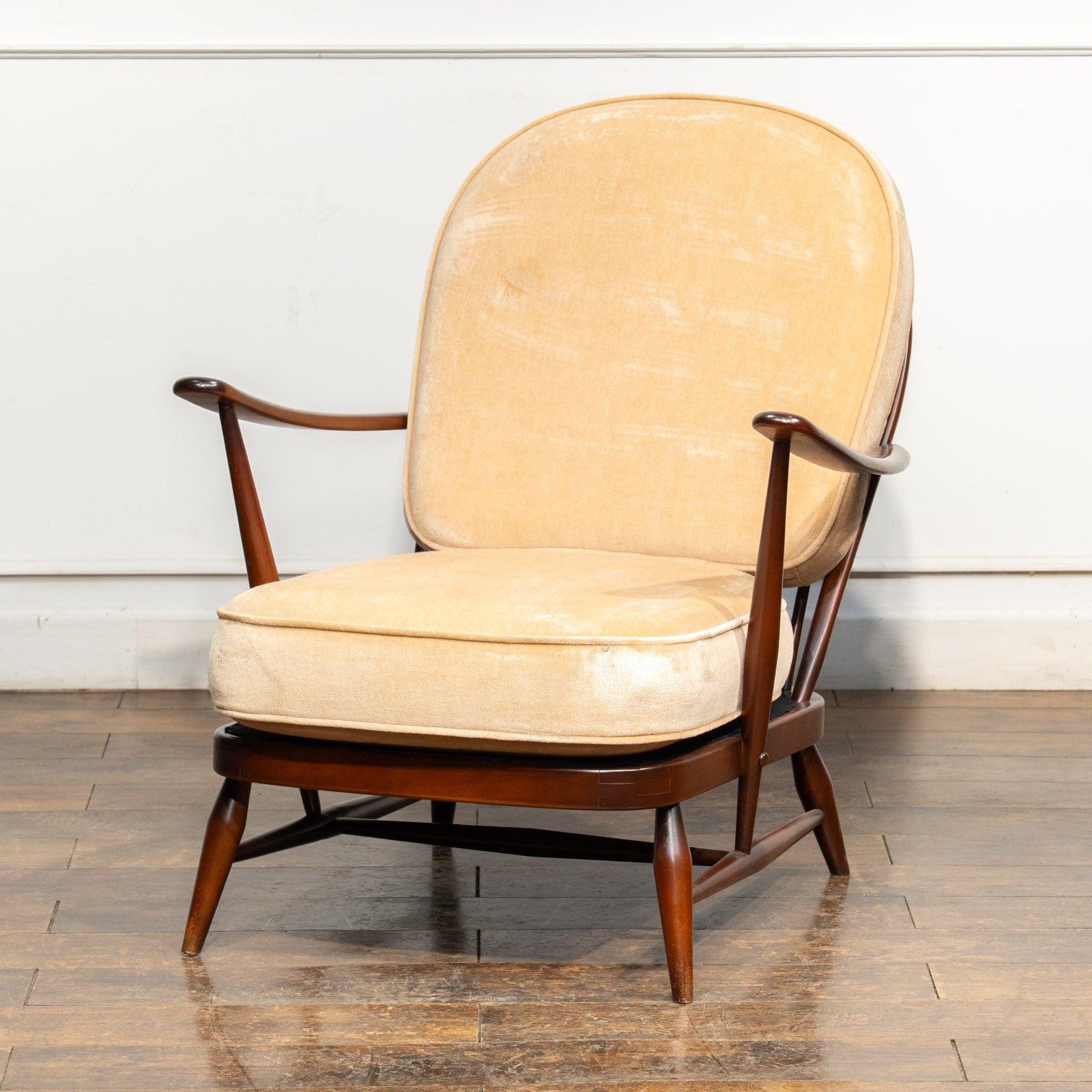 英国【ERCOL アーコール】イージーチェア No.252 Old Colonial