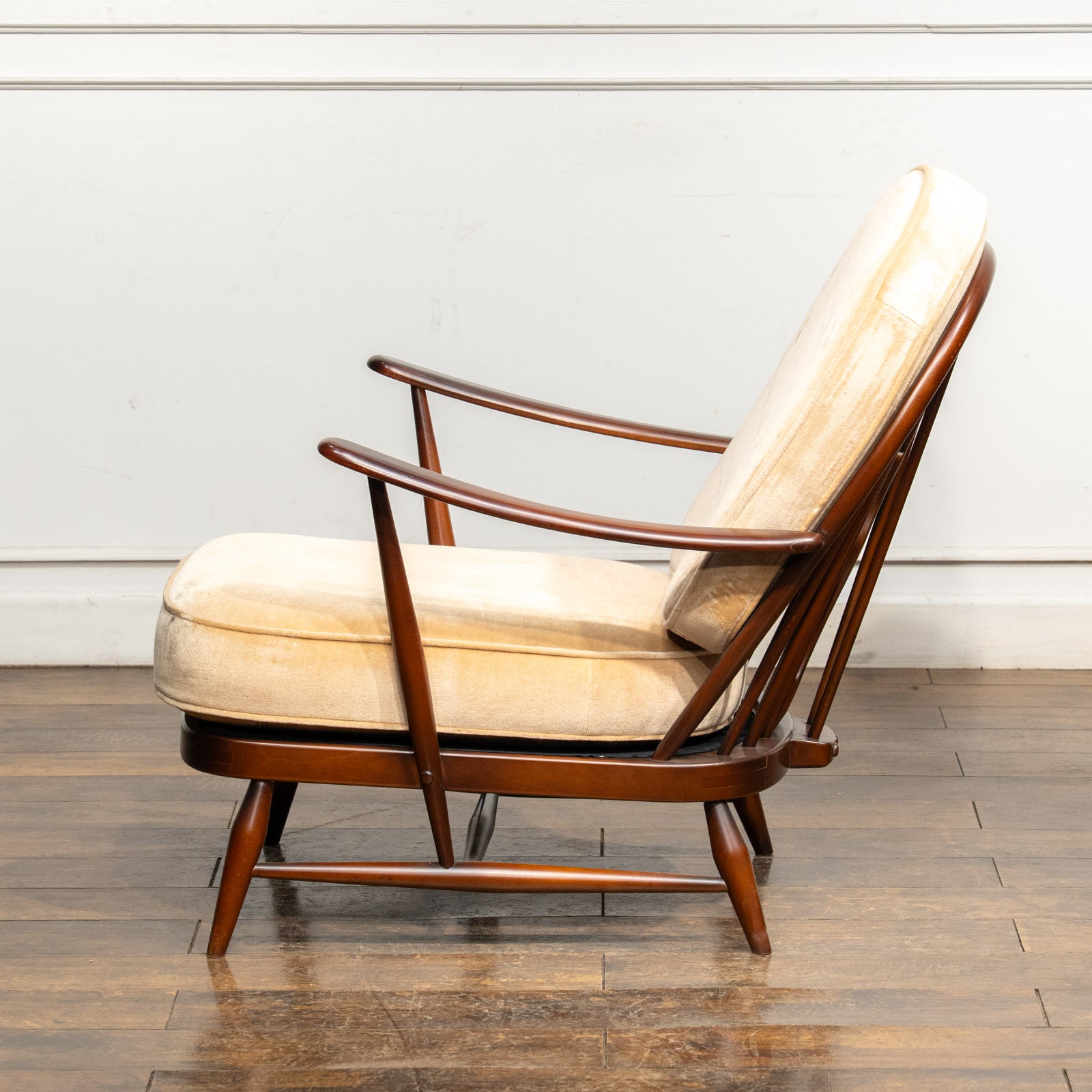 英国【ERCOL アーコール】イージーチェア No.252 Old Colonial