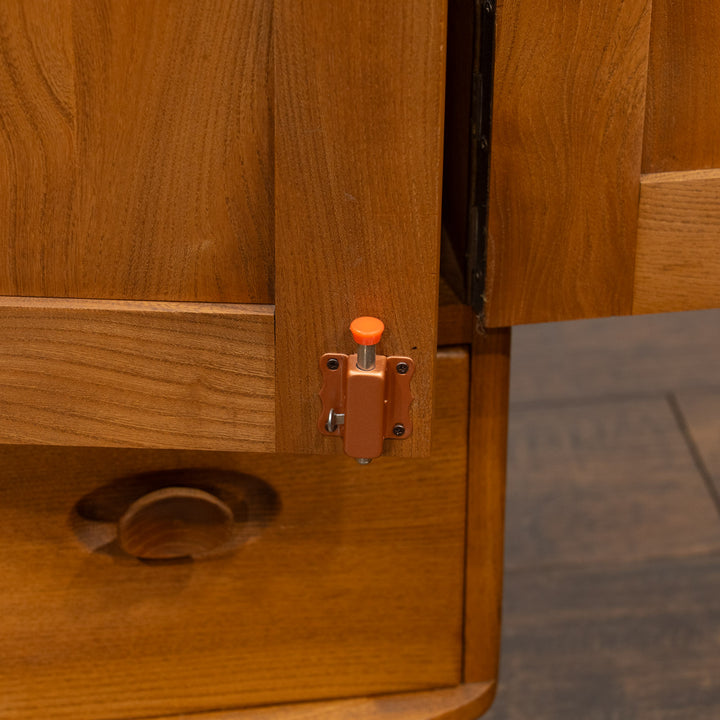 英国【ERCOL アーコール】オリジナルのカトラリートレイが備わった キャスター付き サイドボード /22I[m]