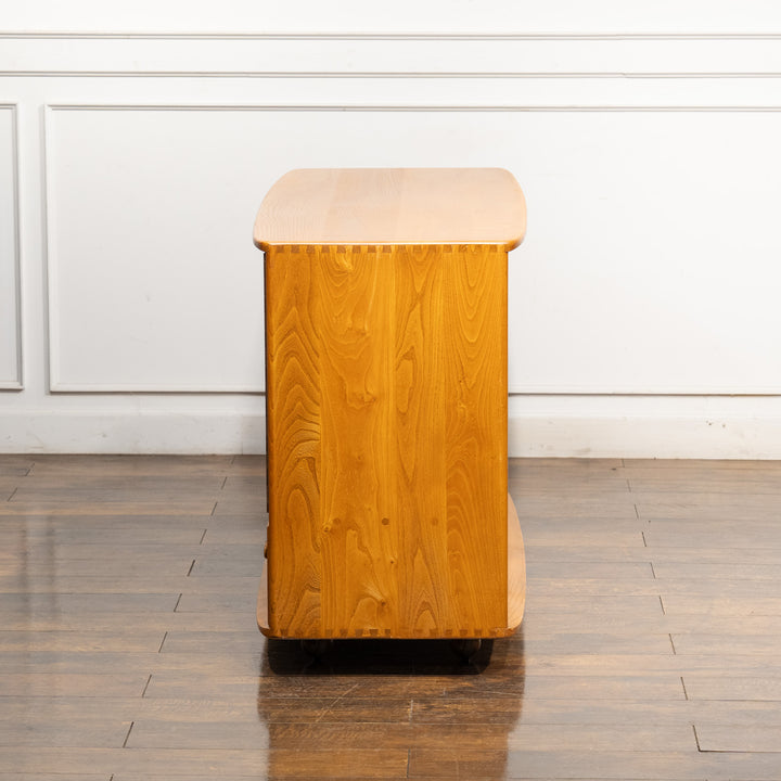 英国【ERCOL アーコール】オリジナルのカトラリートレイが備わった キャスター付き サイドボード /22I[m]