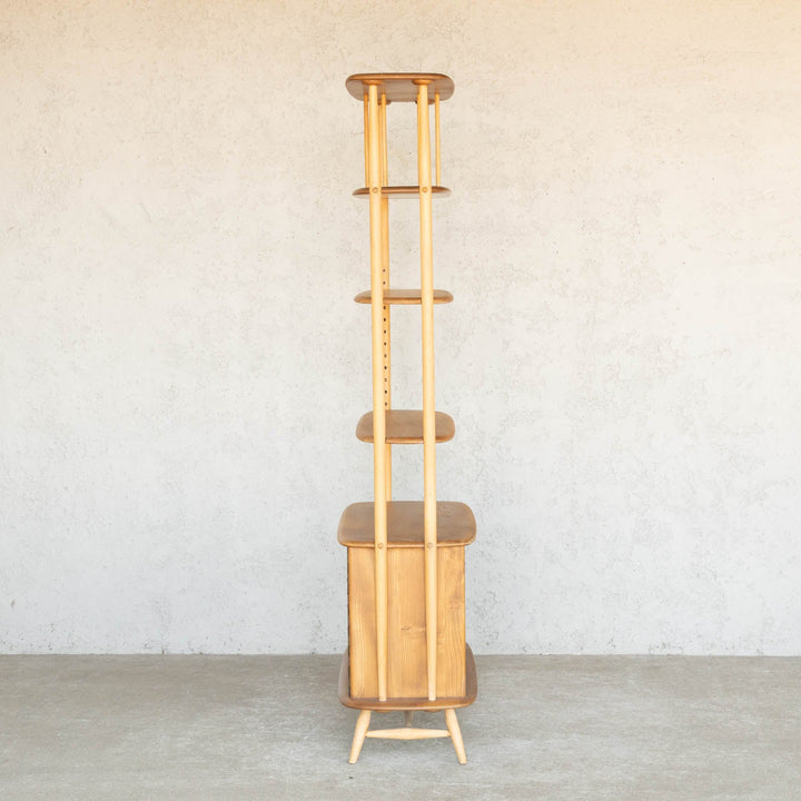 英国【ERCOL アーコール】どちら側から見ても美しい仕上がり 部屋を間仕切りするための家具 ルームディバイダー[m]