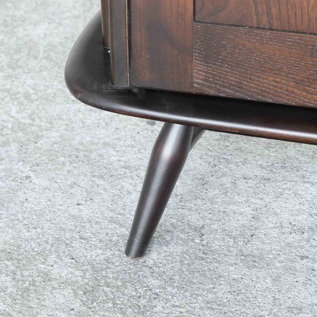 英国【ERCOL アーコール】どちら側から見ても美しい仕上がり 部屋を間仕切りするための家具 ルームディバイダー Old Colonial オールドコロニアル[m]