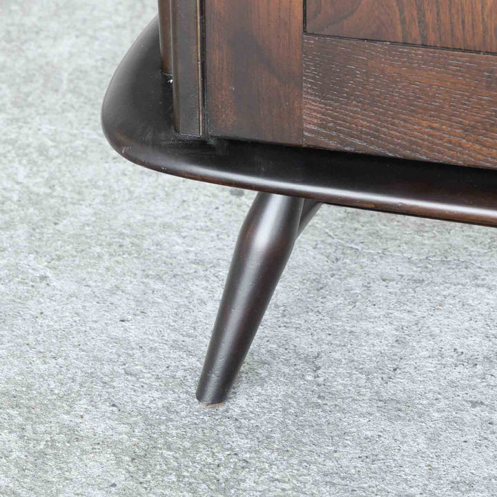 英国【ERCOL アーコール】どちら側から見ても美しい仕上がり 部屋を間仕切りするための家具 ルームディバイダー Old Colonial オールドコロニアル[m]