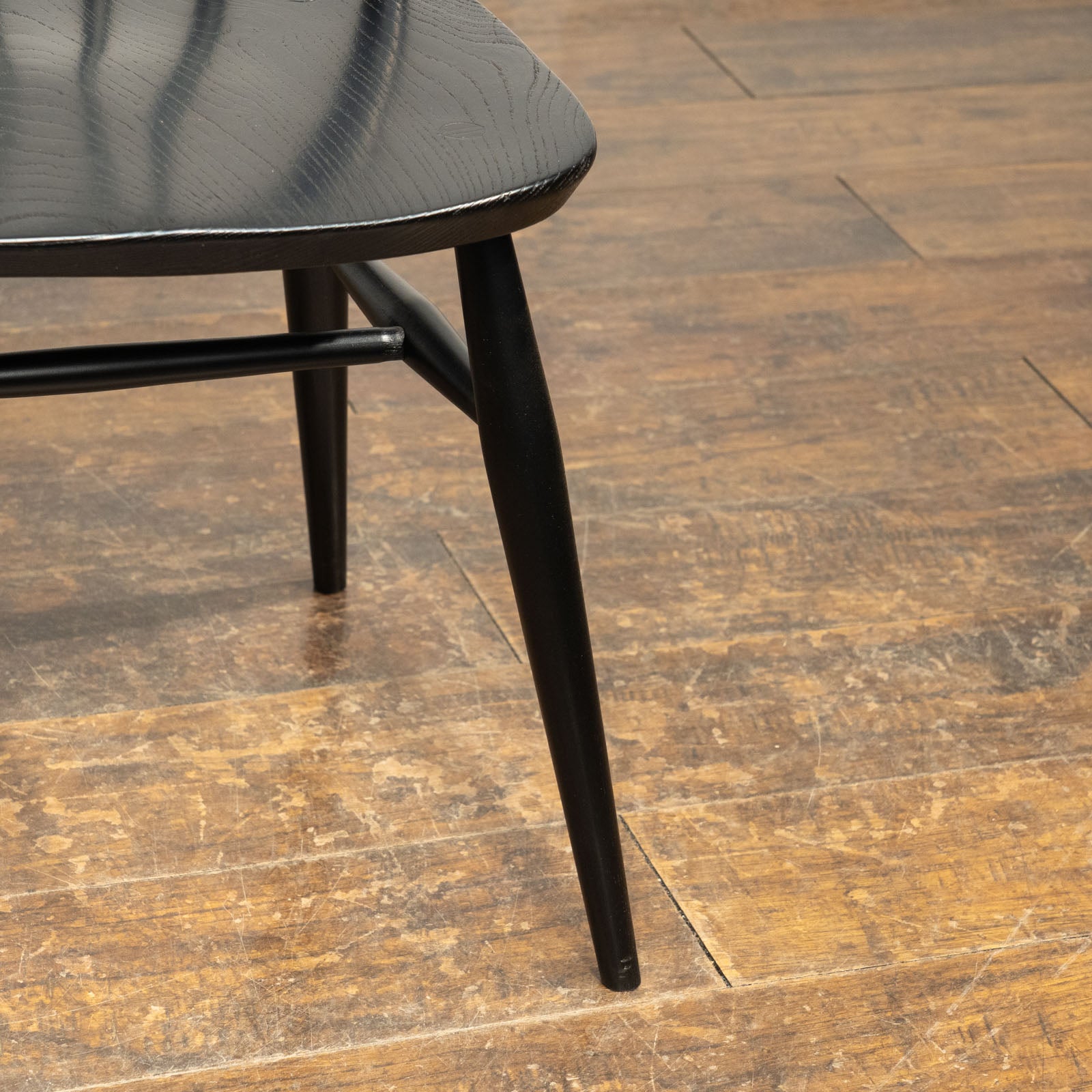 英国【ERCOL アーコール】ブラックフレームにリメイク ゴールドスミス
