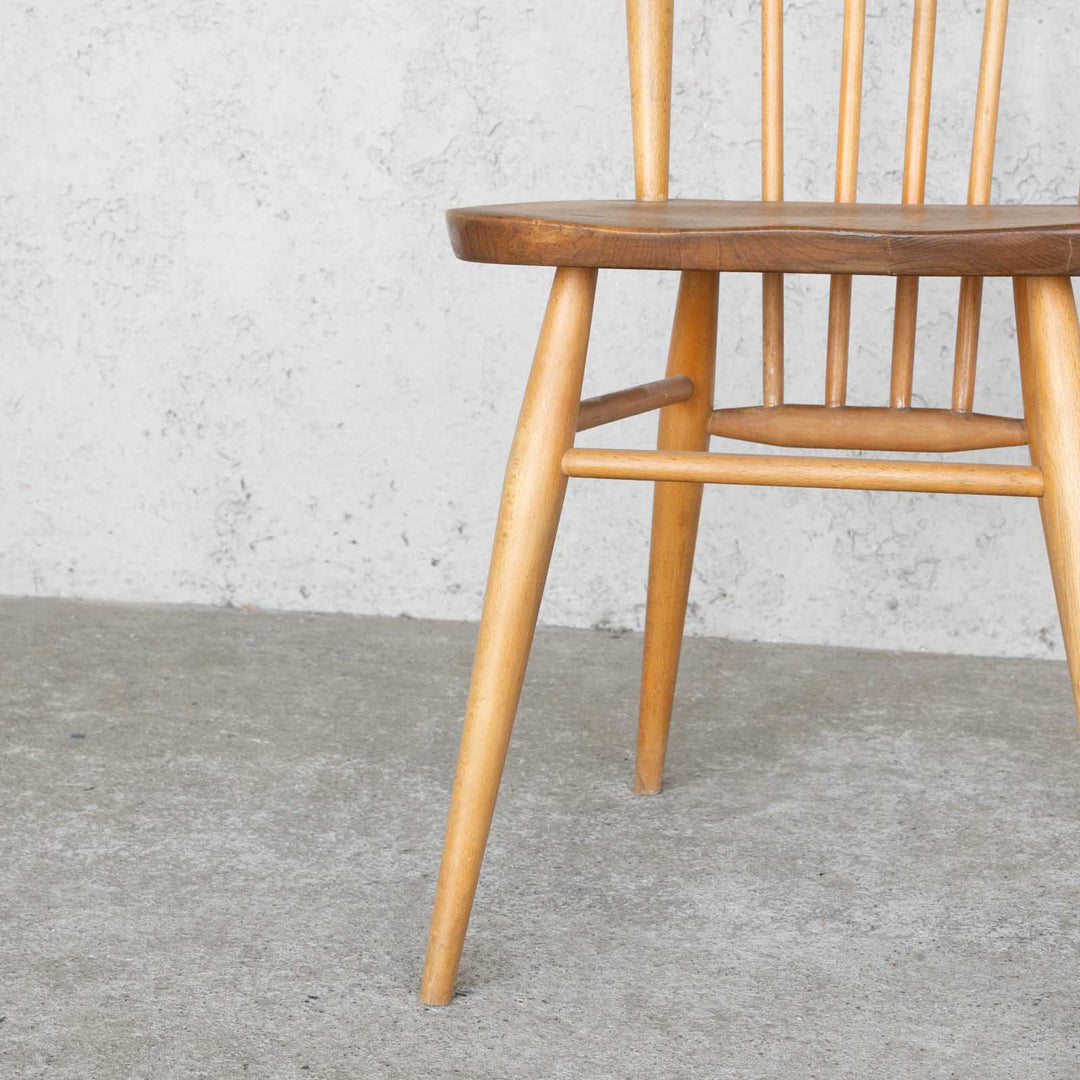 英国【ERCOL アーコール】シンプルで直線的なデザイン ハイバック スティックバックチェア No.608 Windsor ウインザー /22I-9 [m]