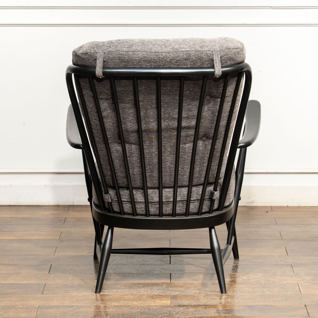 英国【ERCOL アーコール】ブラックフレームにリメイク イージーチェア /22I-1
