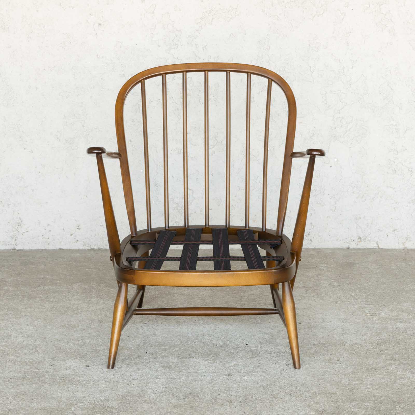 英国【ERCOL アーコール】広々座面でゆったりとした座り心地 イージー