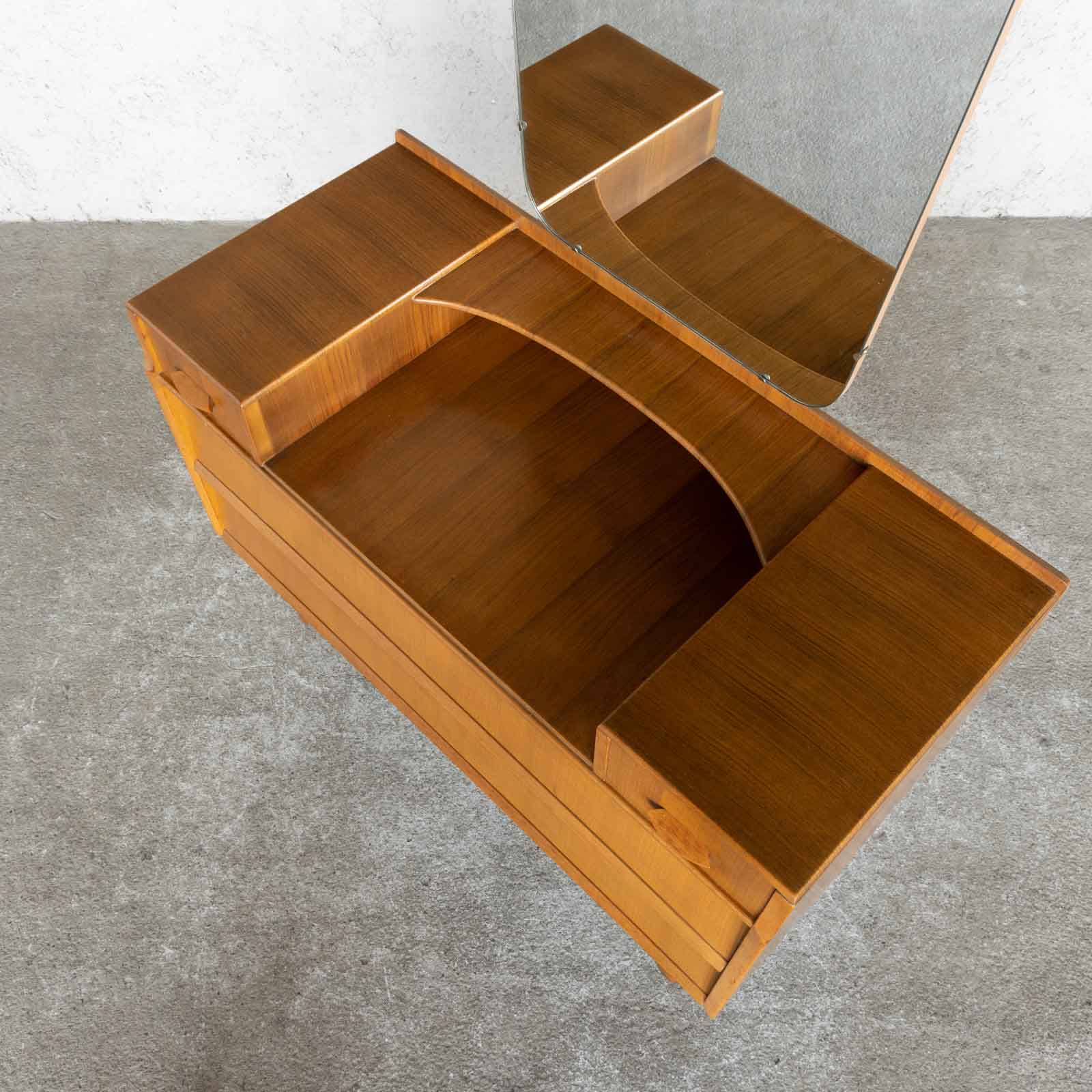 英国【Avalon アバロン】収納たっぷりで使いやすい 北欧らしいモダン