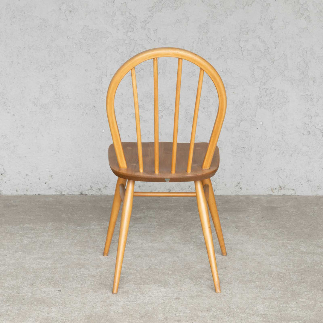 英国【ERCOL アーコール】エルム 4本スポーク フープバックチェア No.400 Windsor ウインザー /22K-A1[m]