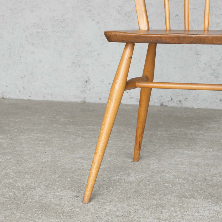 英国【ERCOL アーコール】エルム 4本スポーク フープバックチェア No.400 Windsor ウインザー /22K-A1[m]