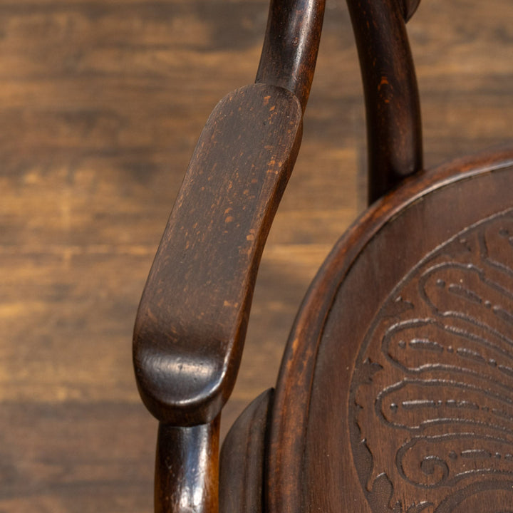 【Mundus ムンダス】背もたれの曲線や座面の彫りも美しい ダブルループバック ベントウッドアームチェア /22K