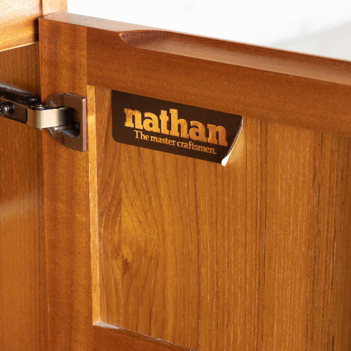 英国【Nathan ネイサン】細部までこだわったデザイン チーク ウォールユニット ブックケース /22K-2[m]