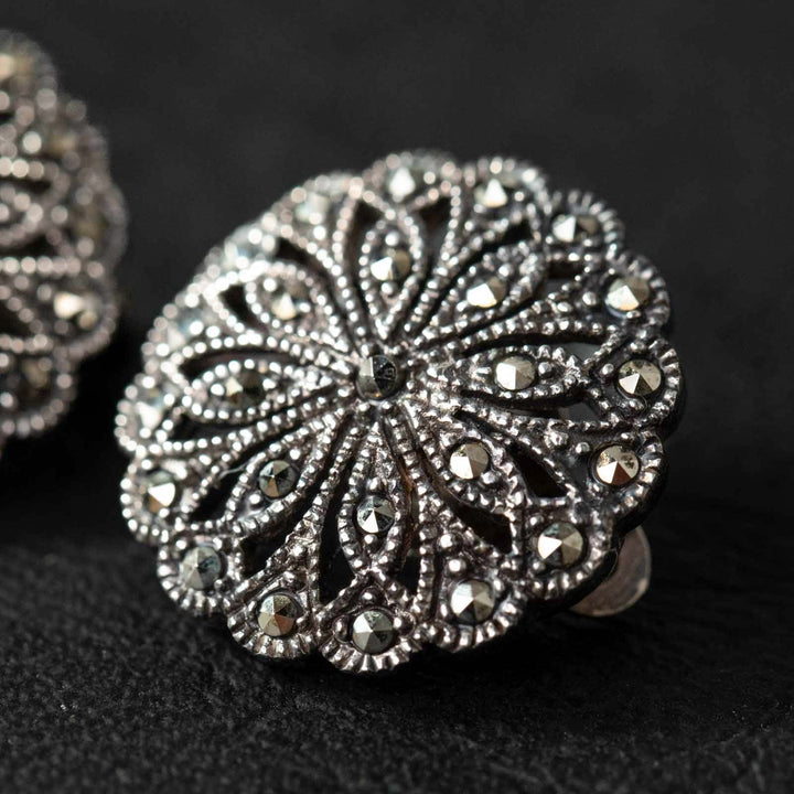 透かしの花模様が美しい スターリングシルバー マルカジット クリップイヤリング[m]