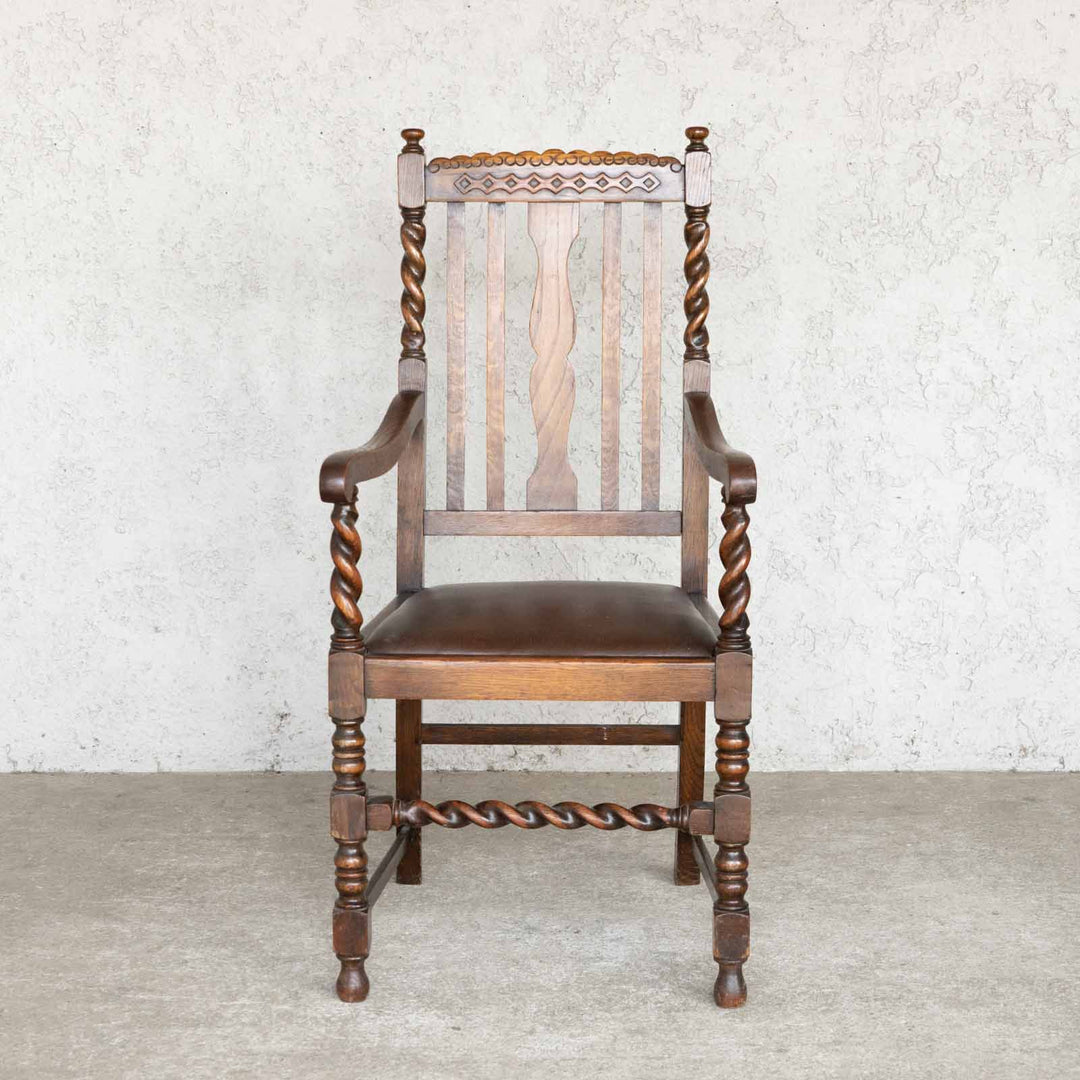 重厚さを感じるツイストの装飾が美しい オーク アームチェア /22L-1[m]