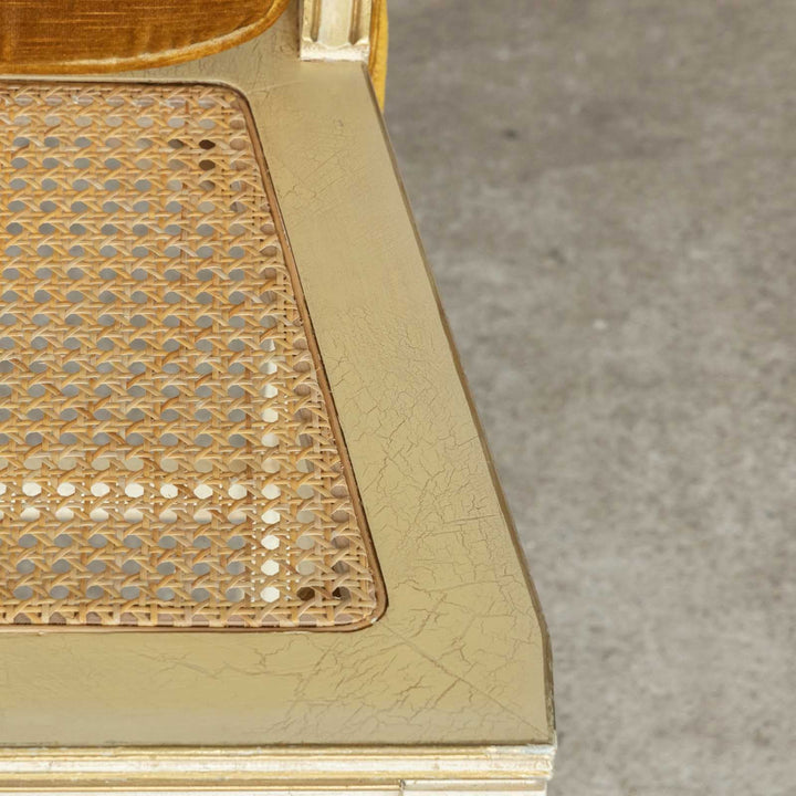 ハーフムーンのラタンの背もたれやブロンズのペイント装飾が煌びやか バースツール /22L-1[m]