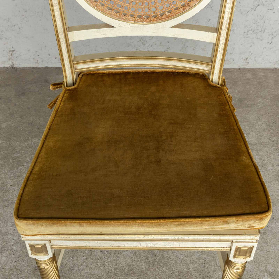 ハーフムーンのラタンの背もたれやブロンズのペイント装飾が煌びやか バースツール /22L-2[m]