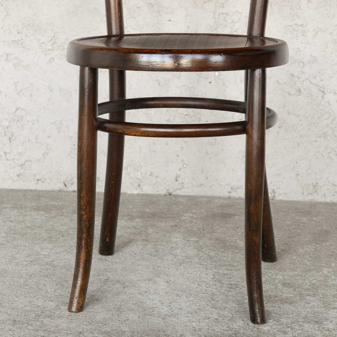 【FISCHEL フィッシェル】ビーチ材の味わい深い質感が素敵 パネルバック ベントウッドチェア /22L-1[m]