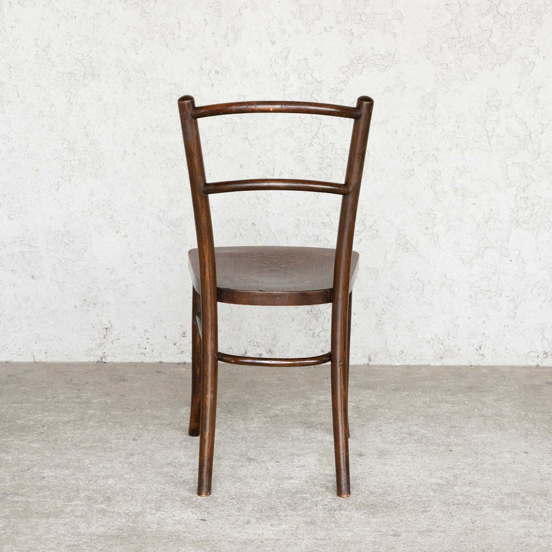 シンプルな背もたれとアールヌーボーデザインの座面が美しい ビーチ ベントウッドチェア /22L-A4[m]