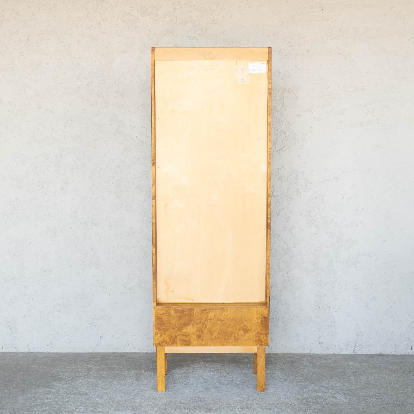 シンプルなフォルムに大きな鏡が使いやすい チーク ドレッサー[m