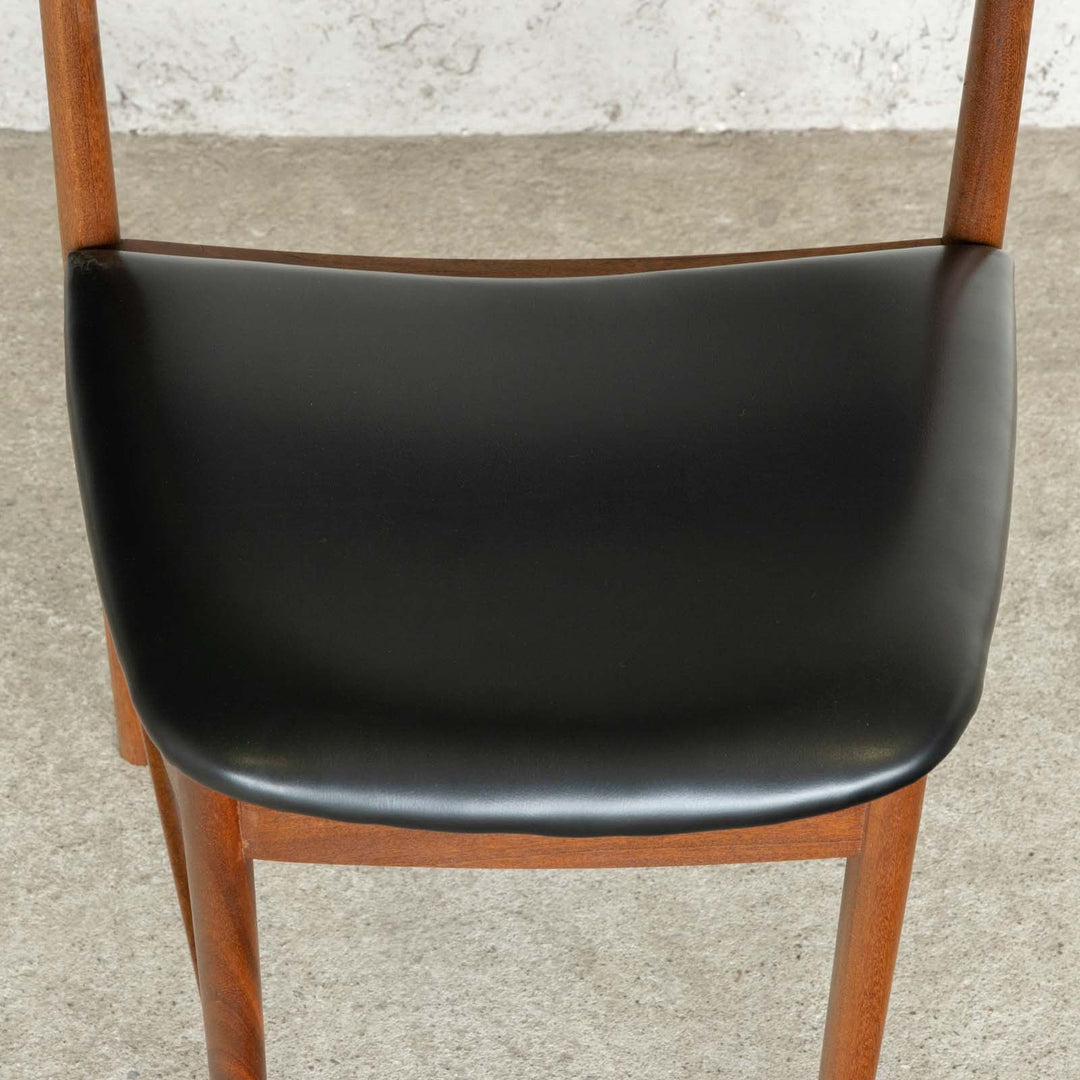 英国【A.H.MCINTOSH マッキントッシュ】ユニークな台形のフォルムが印象的 ダイニングチェア /22L-1[m]