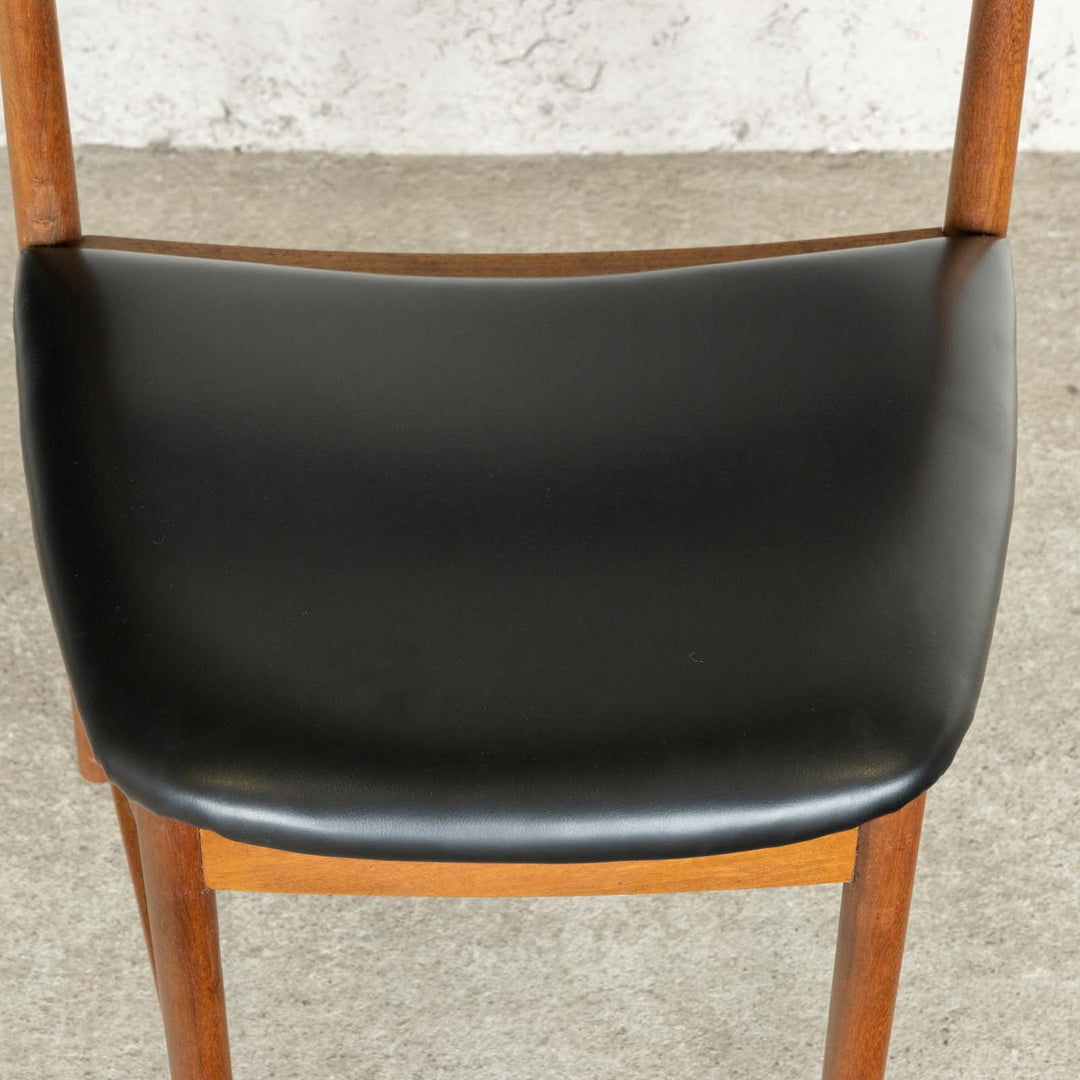 英国【A.H.MCINTOSH マッキントッシュ】ユニークな台形のフォルムが印象的 ダイニングチェア /22L-2[m]