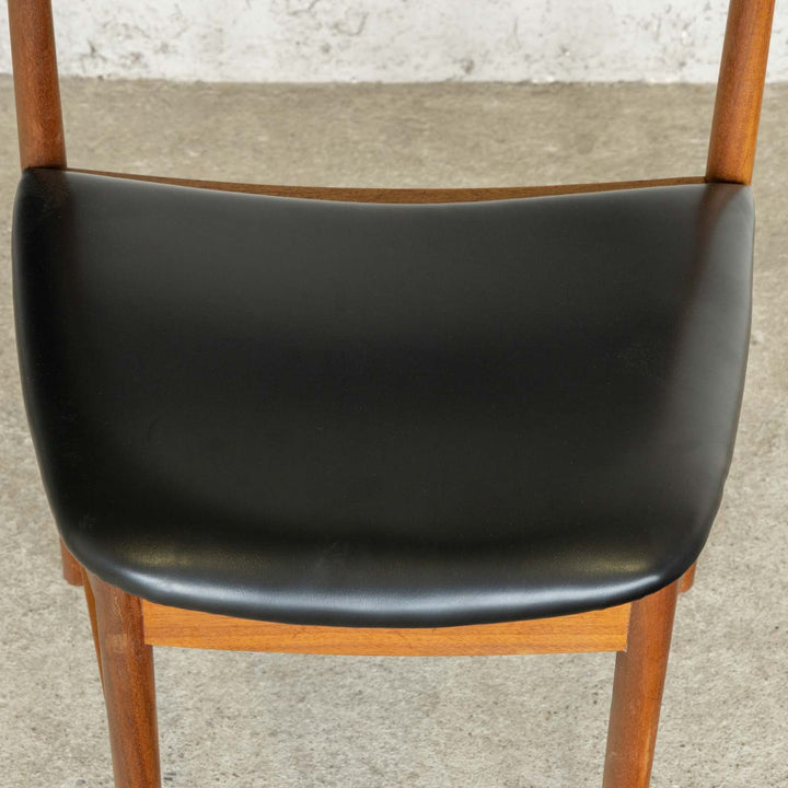 英国【A.H.MCINTOSH マッキントッシュ】ユニークな台形のフォルムが印象的 ダイニングチェア /22L-3[m]