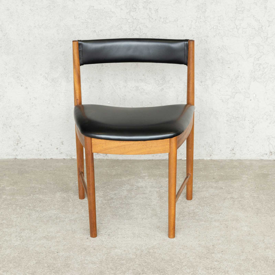 英国【A.H.MCINTOSH マッキントッシュ】ユニークな台形のフォルムが印象的 ダイニングチェア /22L-4[m]