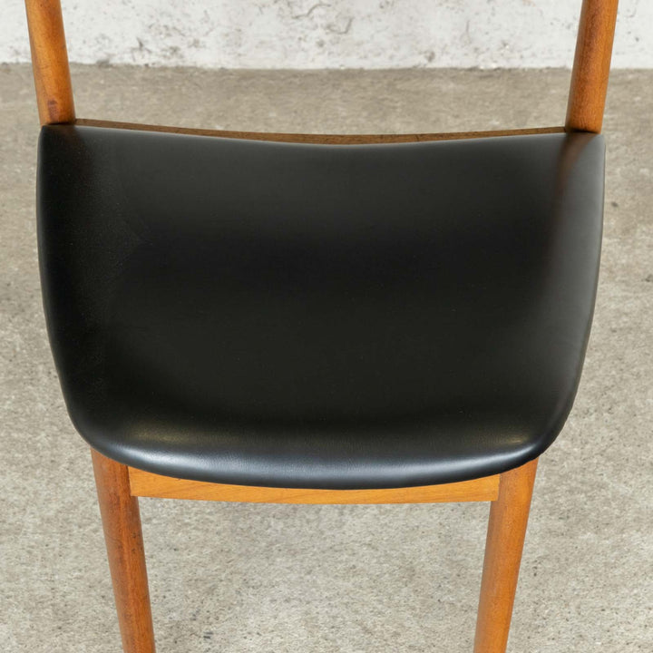 英国【A.H.MCINTOSH マッキントッシュ】ユニークな台形のフォルムが印象的 ダイニングチェア /22L-4[m]