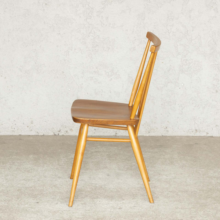 英国【ERCOL アーコール】シンプルで直線的なデザイン スティックバックチェア No.391 Windsor ウインザー /23B-1[m]
