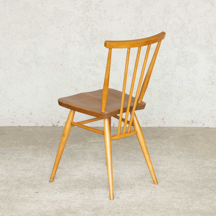 英国【ERCOL アーコール】シンプルで直線的なデザイン スティックバックチェア No.391 Windsor ウインザー /23B-1[m]