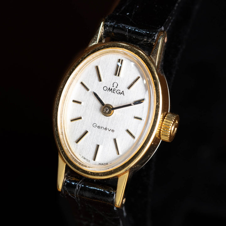 レディース【OMEGA オメガ】可愛らしいオーバル型 ジュネーブ 1970年代[m]