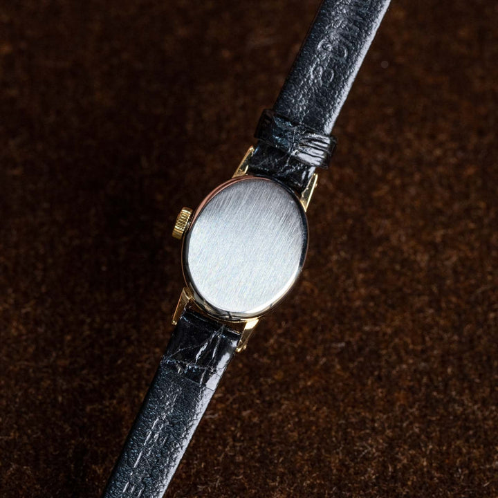 レディース【OMEGA オメガ】可愛らしいオーバル型 ジュネーブ 1970年代[m]
