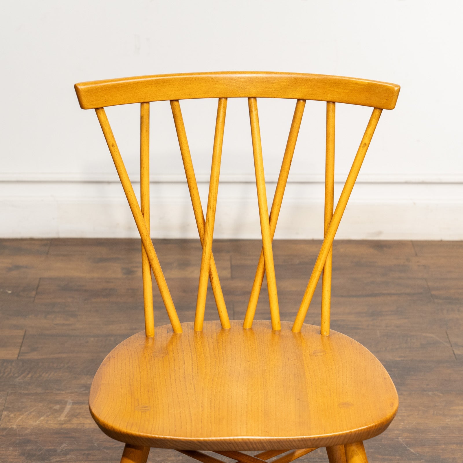 アーコールチェア① 英国【ERCOL アーコール】エックスバックとも呼ばれる交差したスポーク