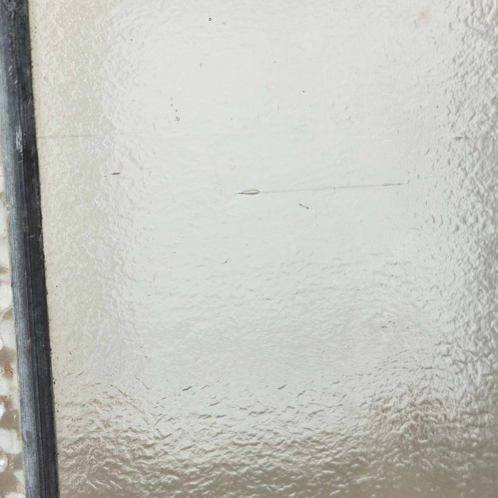 薄紫の可憐な小花が上品に描かれた ステンドグラス 490×445[m]