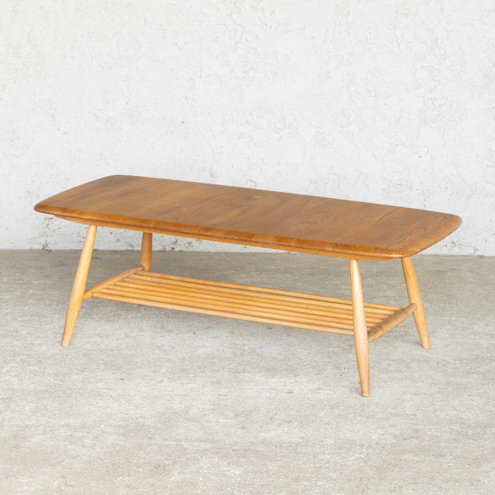 英国【ERCOL アーコール】マガジンラック付きで使いやすい エルム コーヒーテーブル No.398 /23C[m]