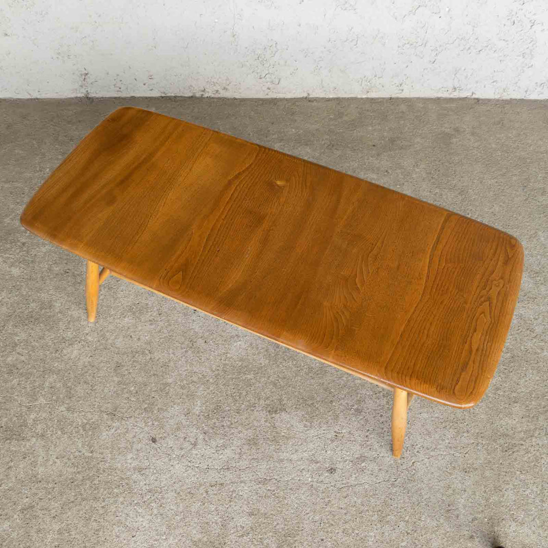 英国【ERCOL アーコール】マガジンラック付きで使いやすい エルム コーヒーテーブル No.398 /23C[m]