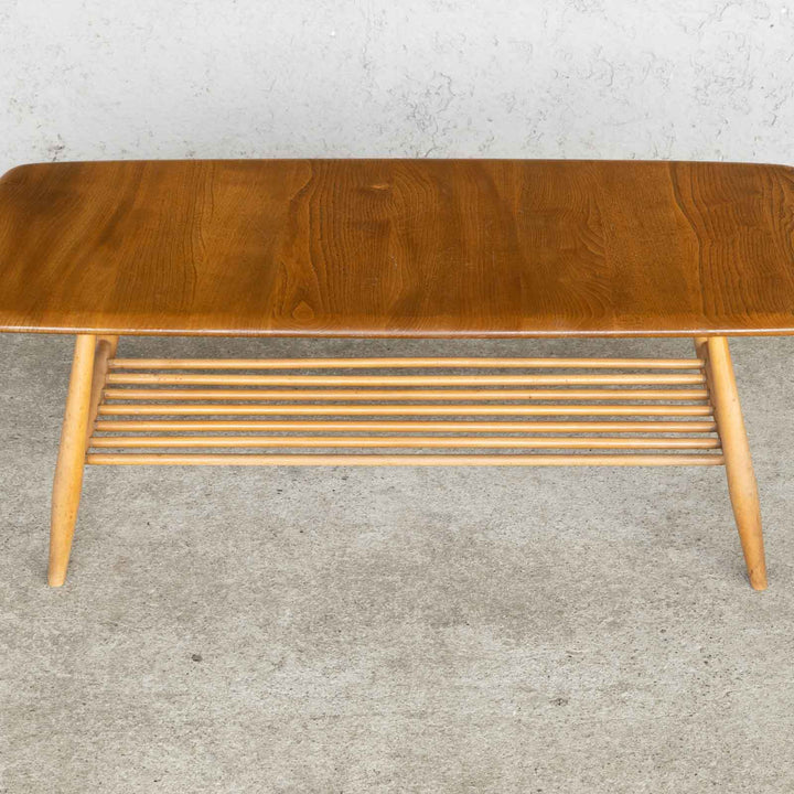 英国【ERCOL アーコール】マガジンラック付きで使いやすい エルム コーヒーテーブル No.398 /23C[m]