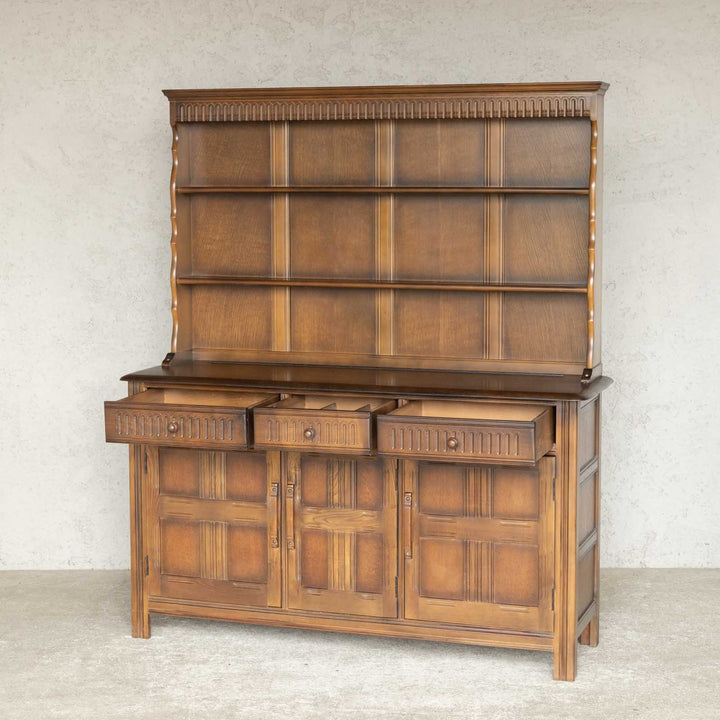 英国【ERCOL アーコール】どっしりとした風格のある佇まい オープンカップボード Old Colonial オールドコロニアル[m]