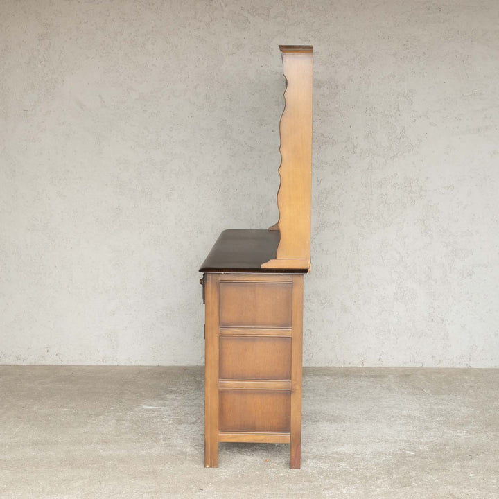 英国【ERCOL アーコール】どっしりとした風格のある佇まい オープンカップボード Old Colonial オールドコロニアル[m]