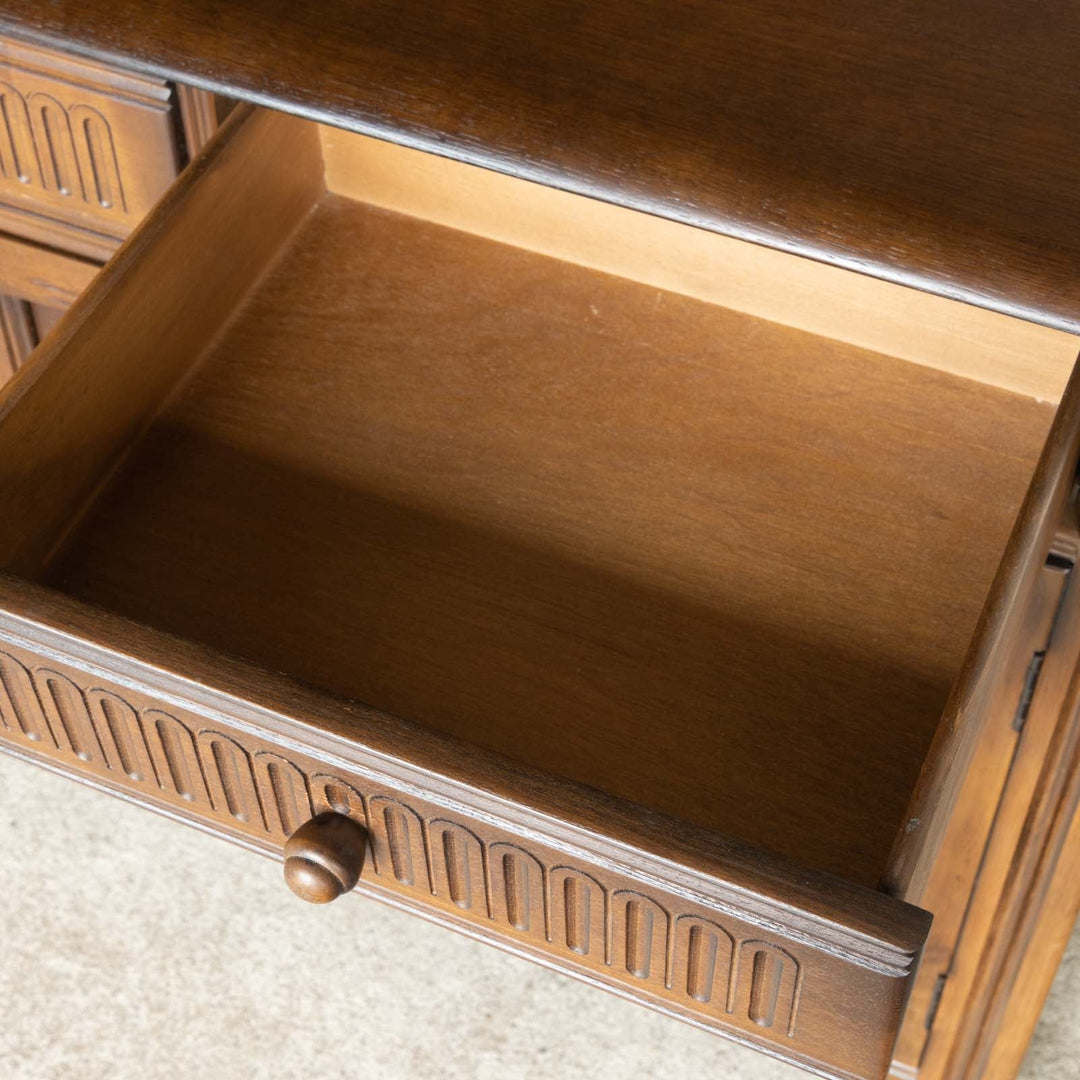 英国【ERCOL アーコール】どっしりとした風格のある佇まい オープンカップボード Old Colonial オールドコロニアル[m]